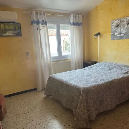 בית נופש Maison 3 Pieces, Mezzanine, 6 Couchages, Terrasse, Clim, A 80m De La - - Fr-1-229c-88 *